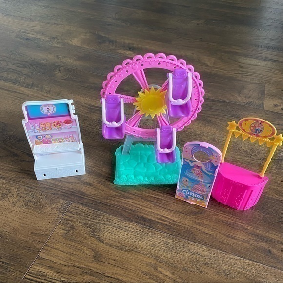 Barbie Other - Chelsea Barbie accessories